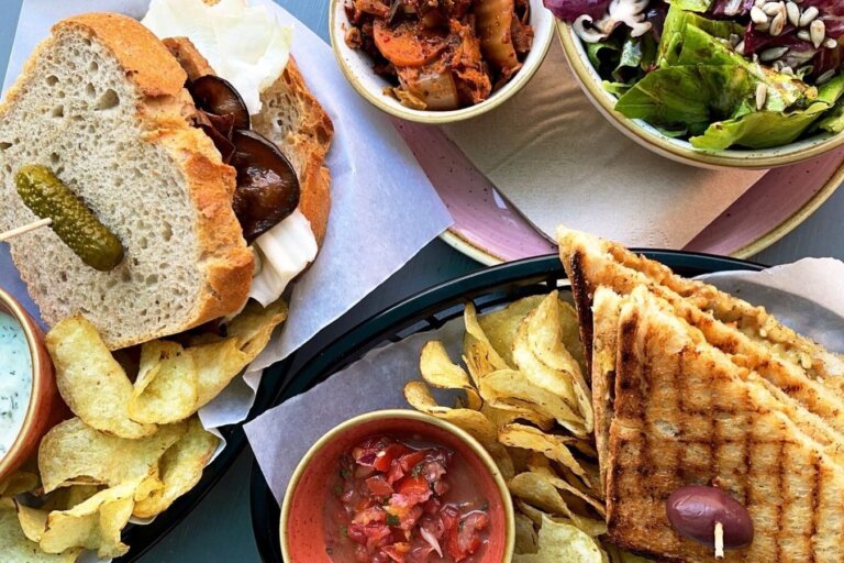 Restaurant Gutschein für OM NOM NOM Café & Feinkost